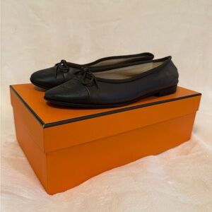 CHANEL Black Leather Bow Flats